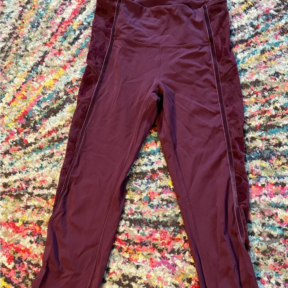 Rare lululemon capri pants.  Size 6